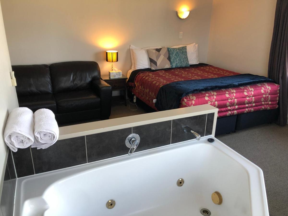 Absolute Lake View Motel Taupo Ngoại thất bức ảnh