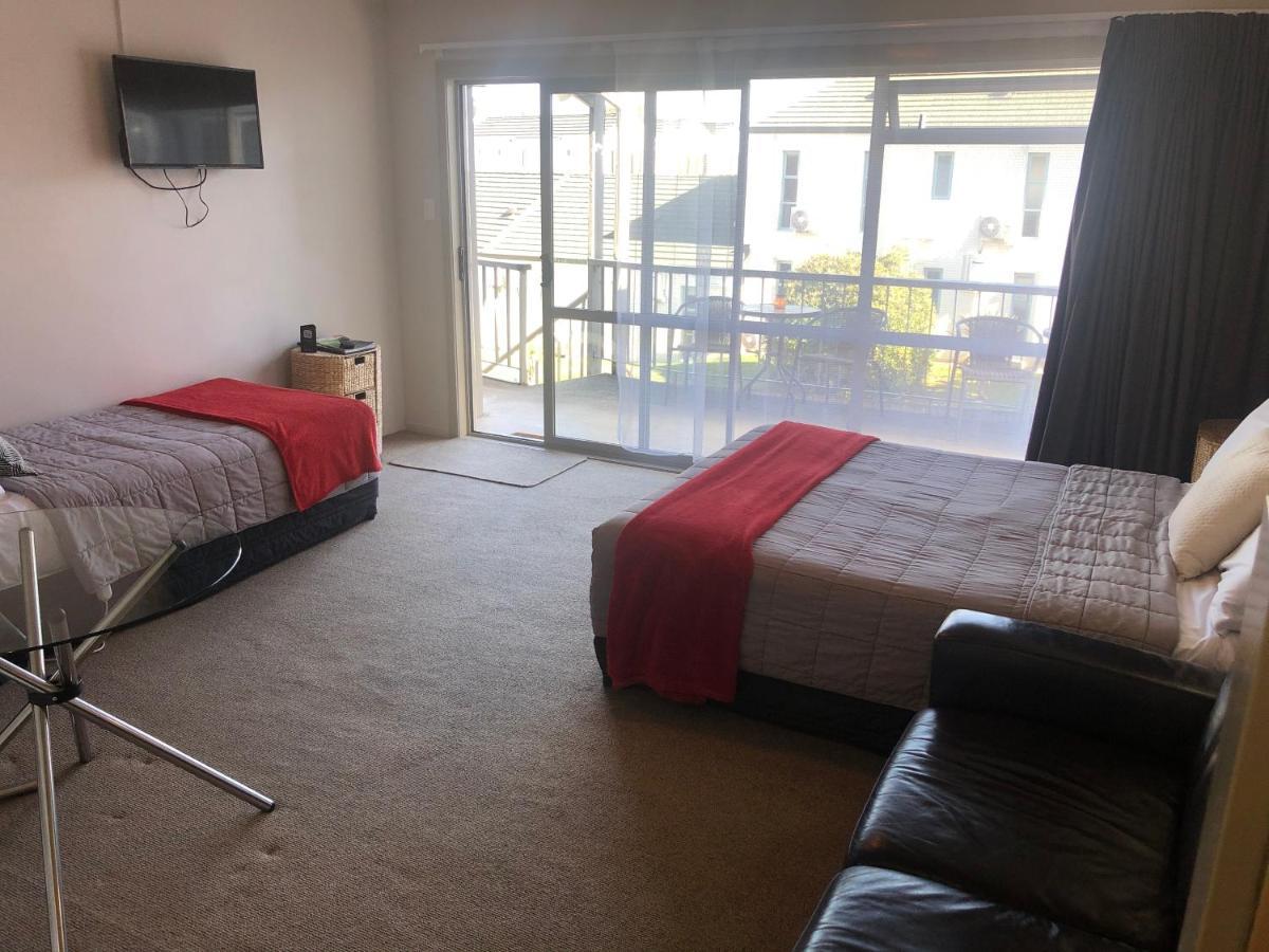 Absolute Lake View Motel Taupo Ngoại thất bức ảnh