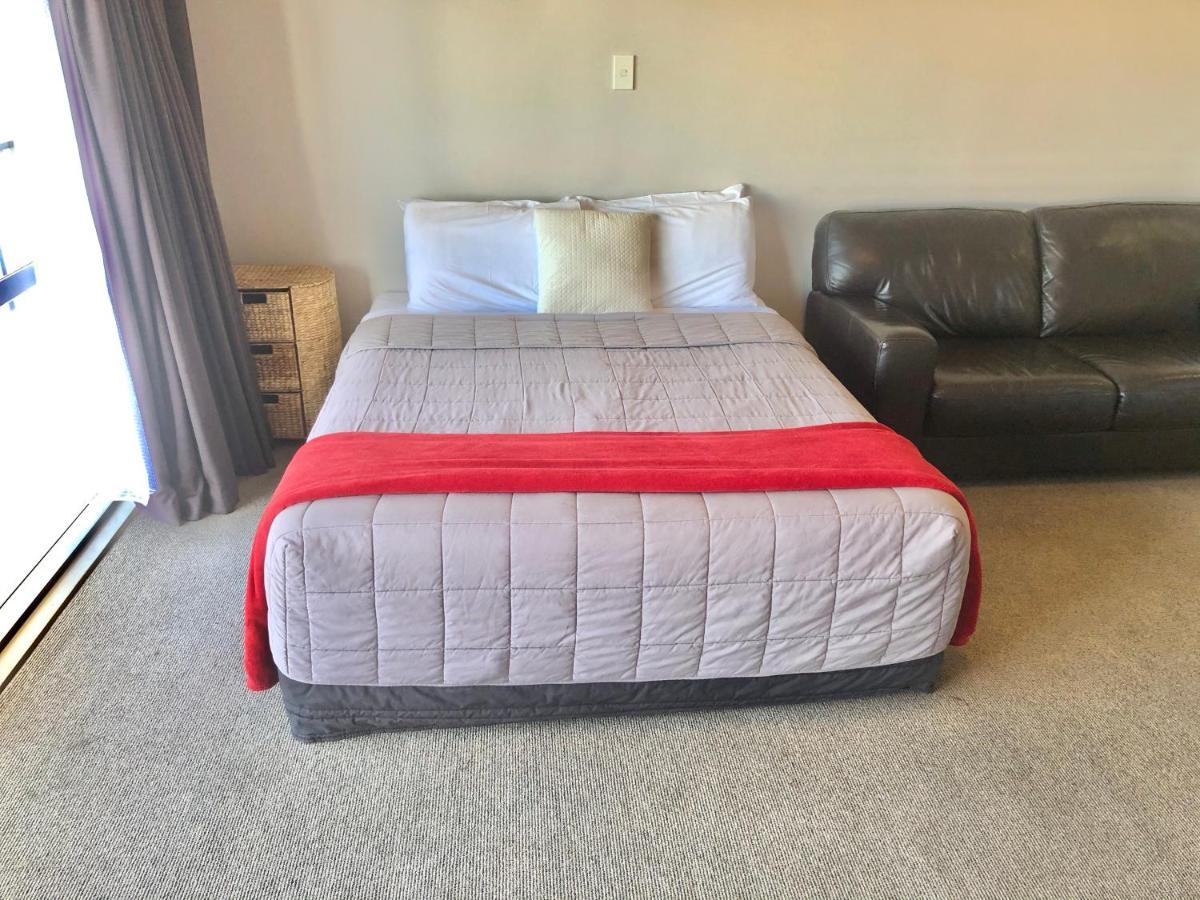 Absolute Lake View Motel Taupo Ngoại thất bức ảnh