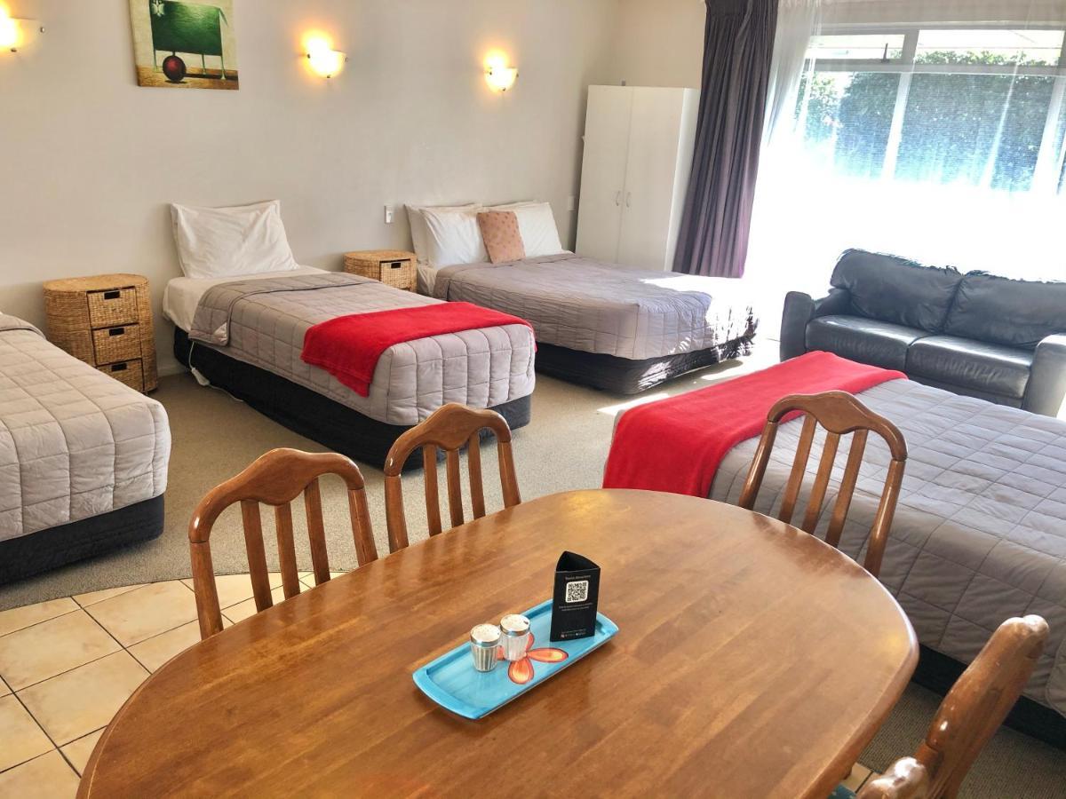 Absolute Lake View Motel Taupo Ngoại thất bức ảnh