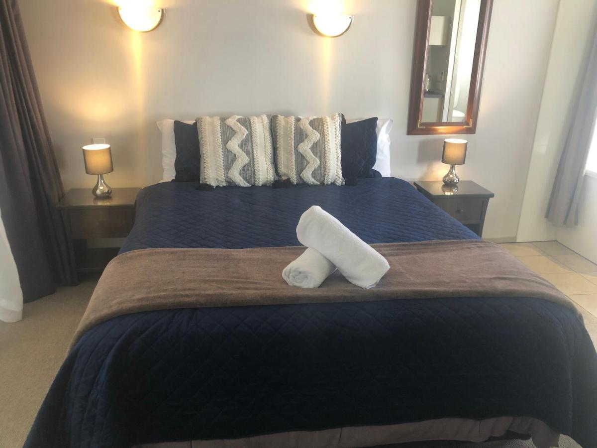 Absolute Lake View Motel Taupo Ngoại thất bức ảnh