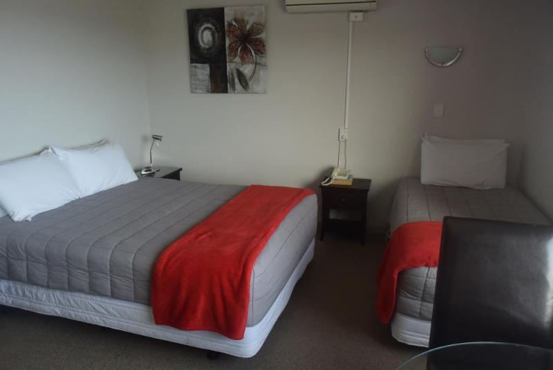 Absolute Lake View Motel Taupo Ngoại thất bức ảnh