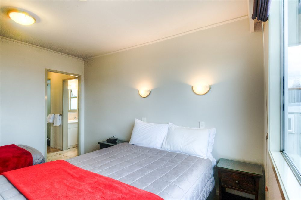 Absolute Lake View Motel Taupo Ngoại thất bức ảnh