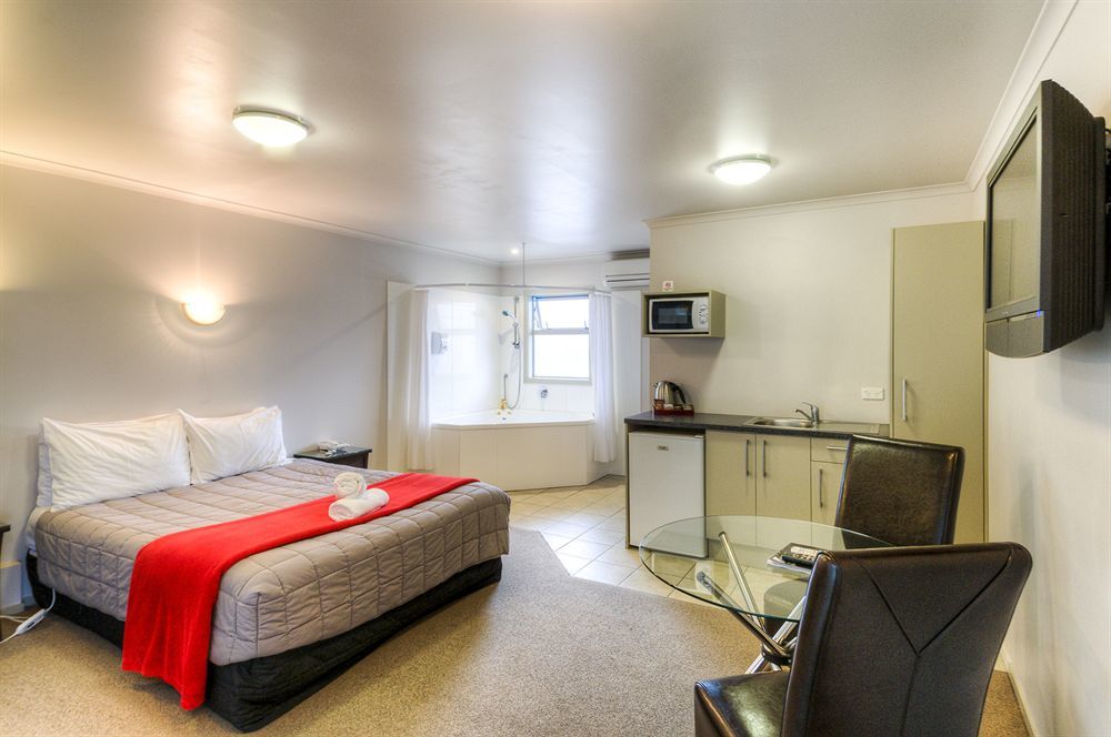 Absolute Lake View Motel Taupo Ngoại thất bức ảnh