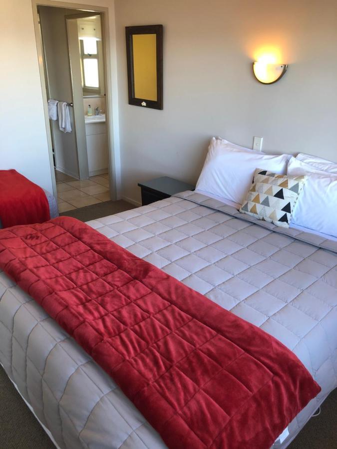 Absolute Lake View Motel Taupo Ngoại thất bức ảnh