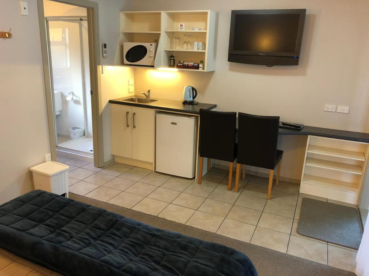 Absolute Lake View Motel Taupo Ngoại thất bức ảnh